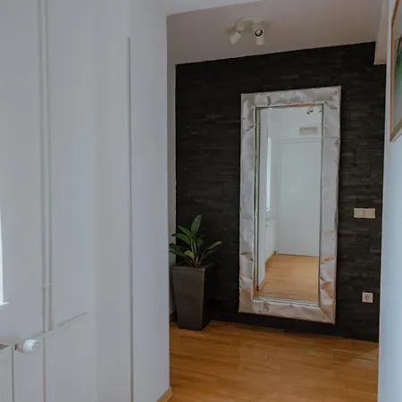 Bridge Apartment Ljubljana